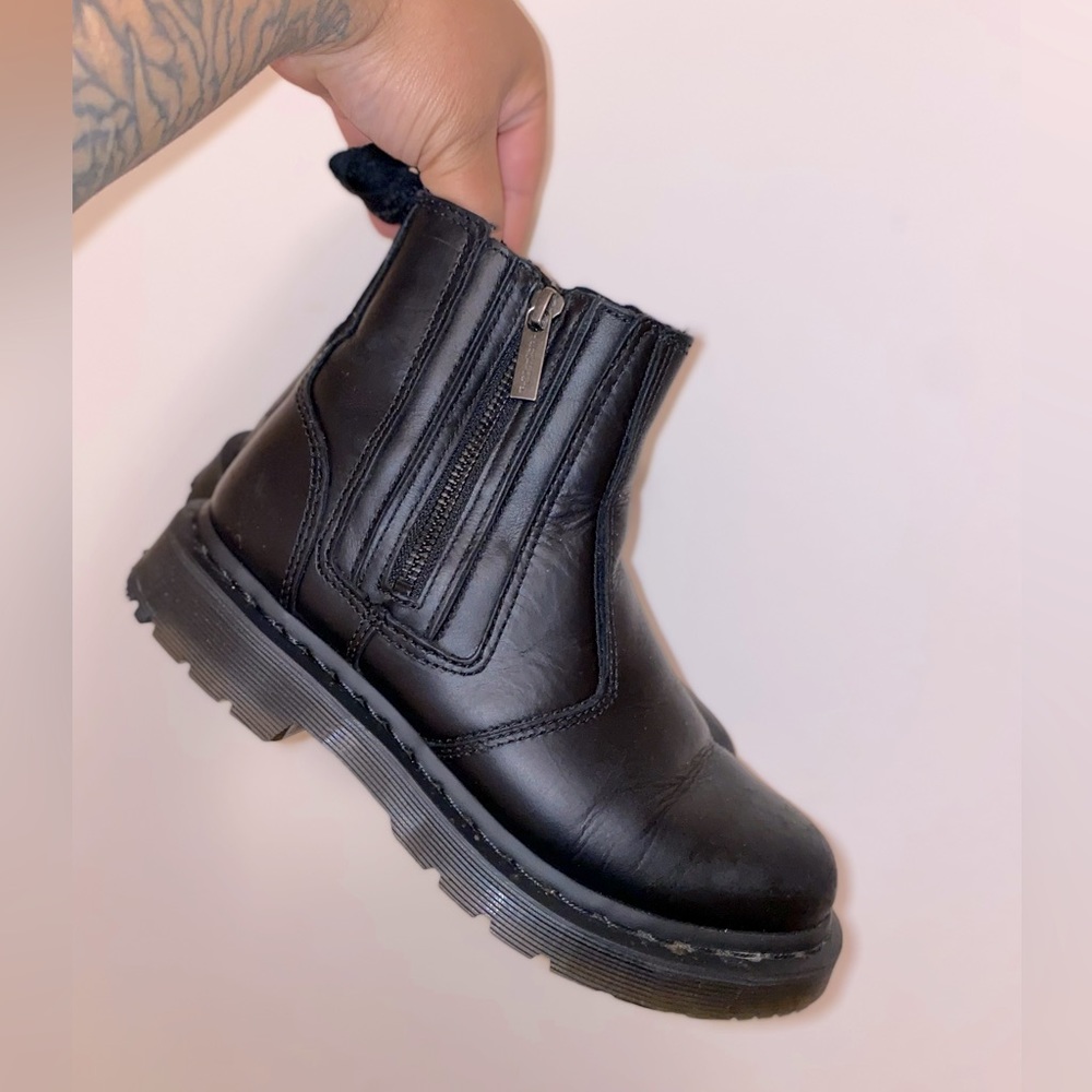 Womens Dr.Martens Chelsea zip up boots